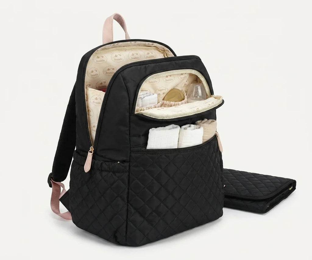 Sac à langer denim patchwork deep blue denim patchwork - vue de face avec compartiments ouverts