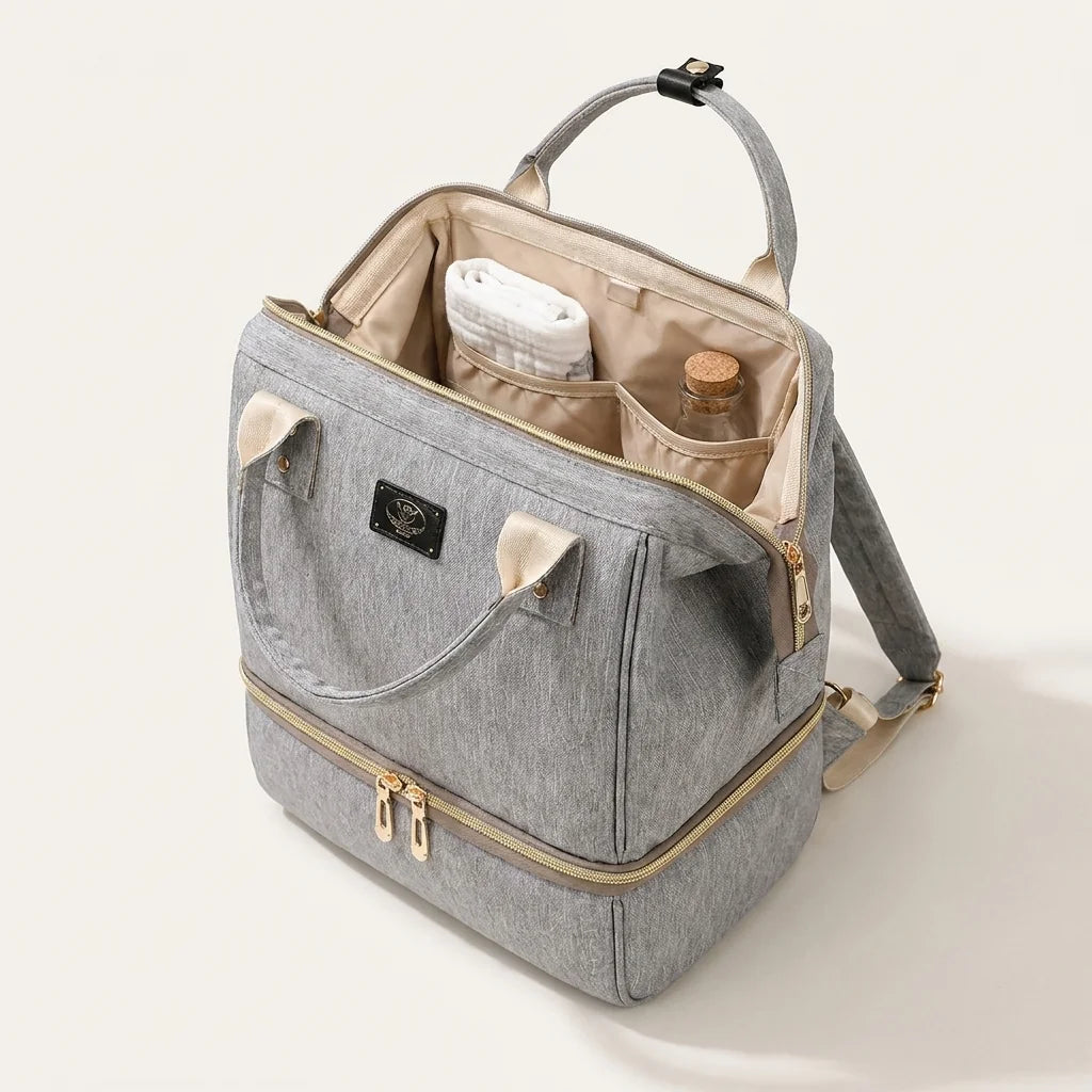 Sac à langer motif diamant muted neutral grey diamond pattern - vue de face avec compartiments ouverts