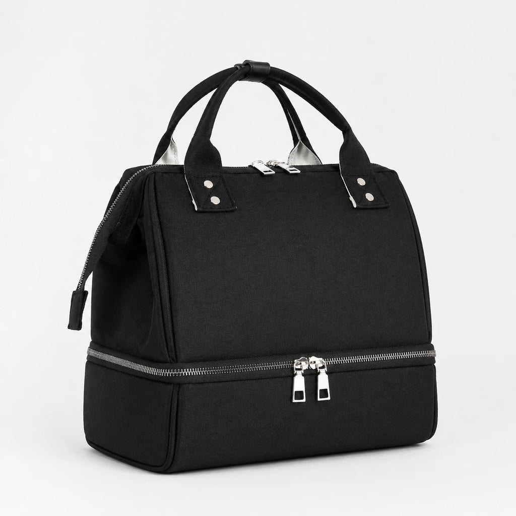 Sac à dos à langer motif diamant noir - photo studio